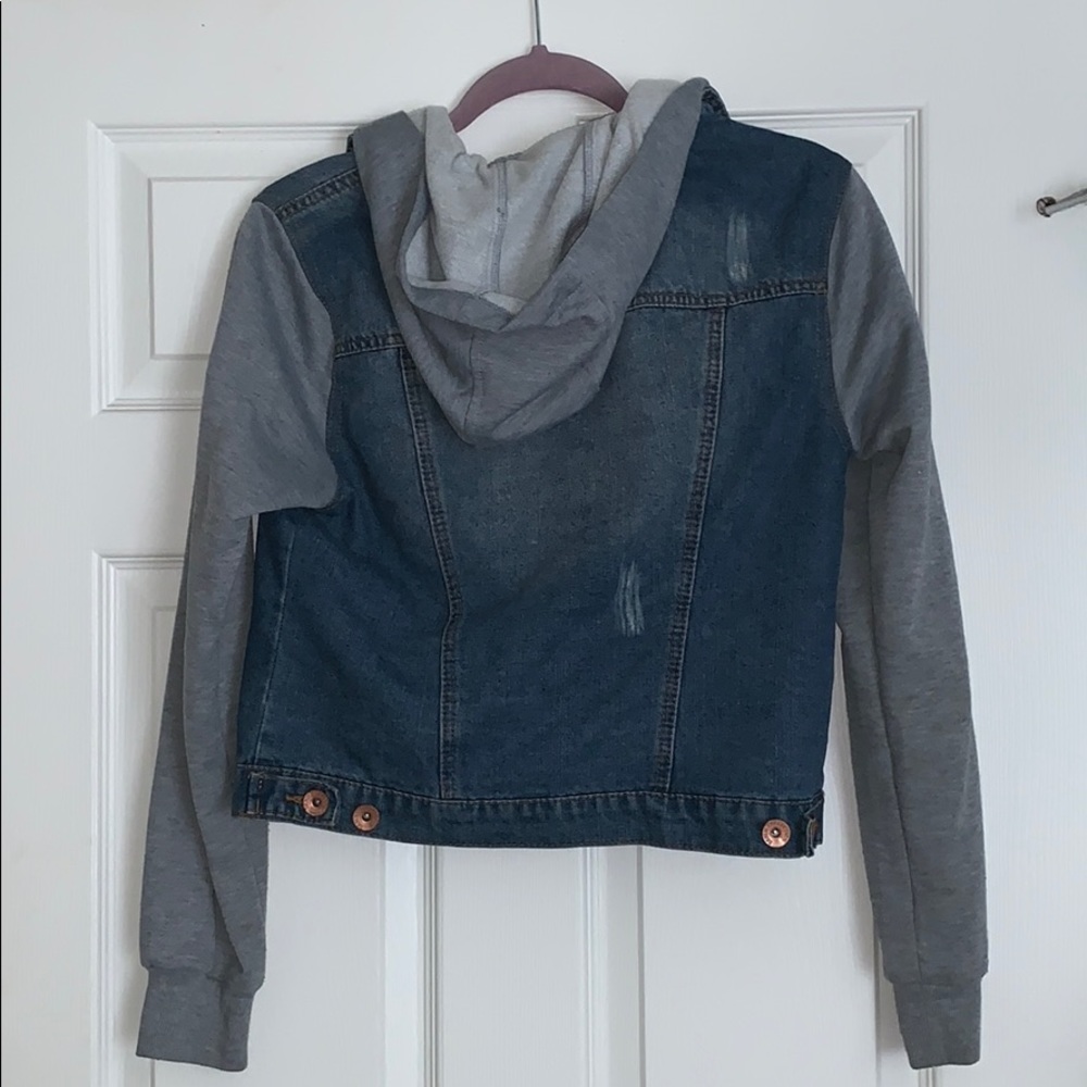 Jean jacket with grey - Picture 2 of 2